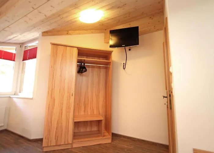 Koenigsleiten 2 - 1 Wald im Pinzgau